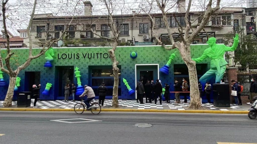 LV's experiential marketing campaign with its collaboration with Akimbo Cafe
